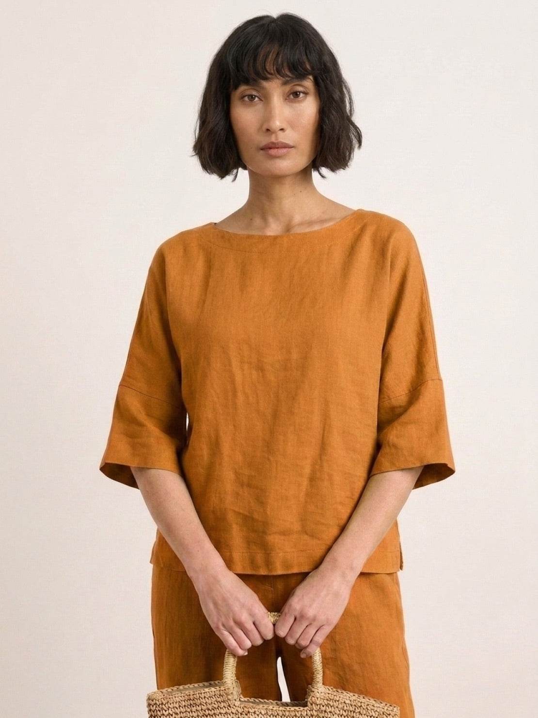 Monochrome Batwing Leisure Co-Ord with boxy crop top and high-waisted tapered pants
