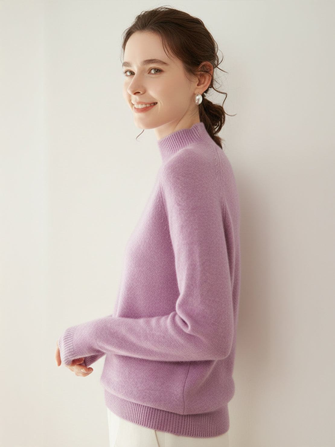 Lightweight 100% Italian cashmere sweater with mock-neck and regular fit for elegant warmth and comfort