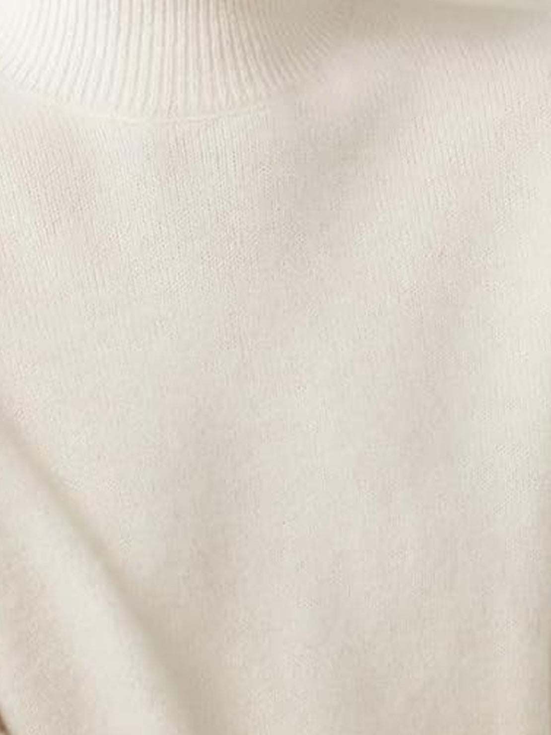Lightweight 100% Italian cashmere sweater with mock-neck and regular fit for elegant comfort