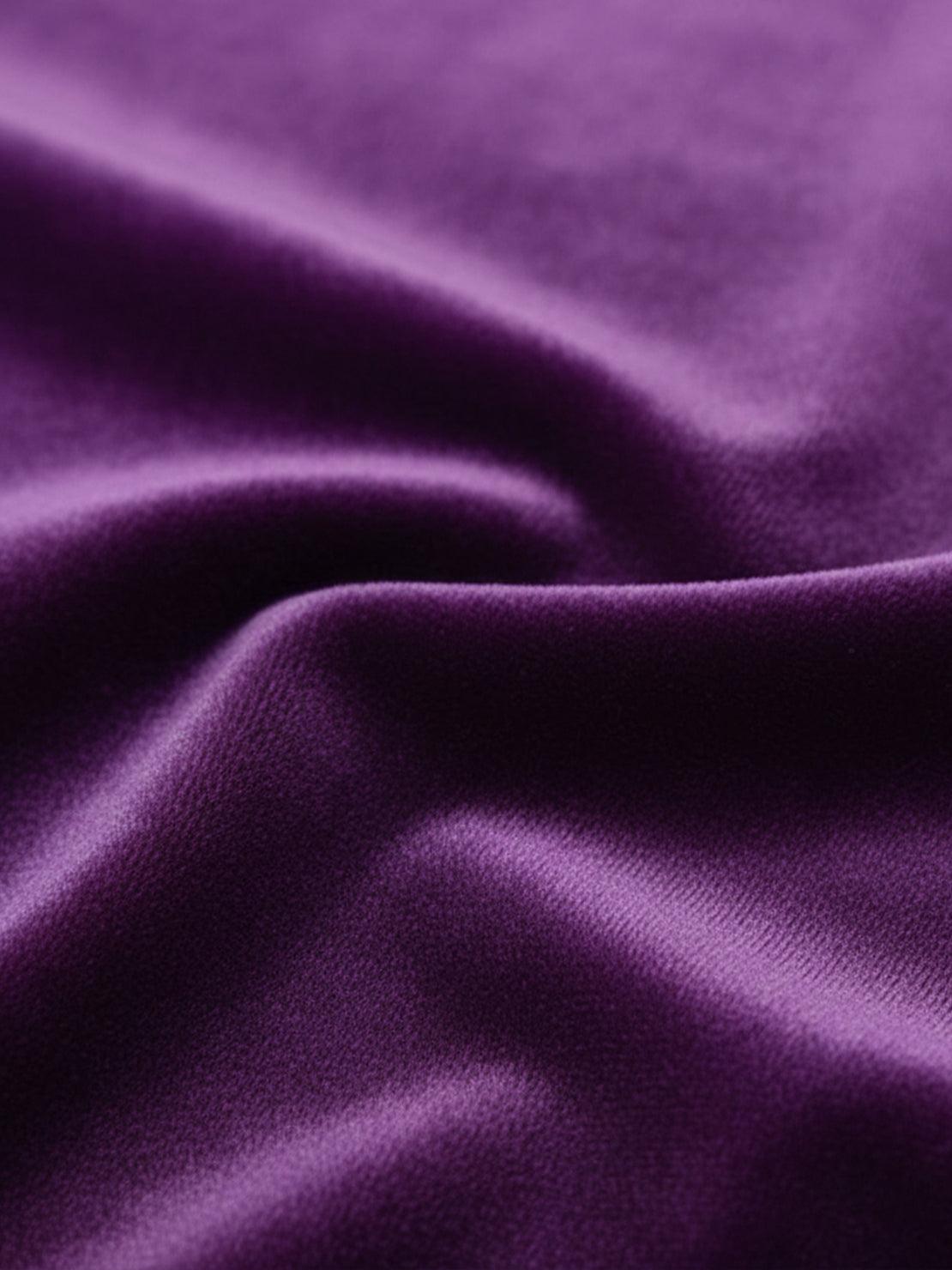 Ultra-soft velvet half-zip hoodie with hood and kangaroo pocket