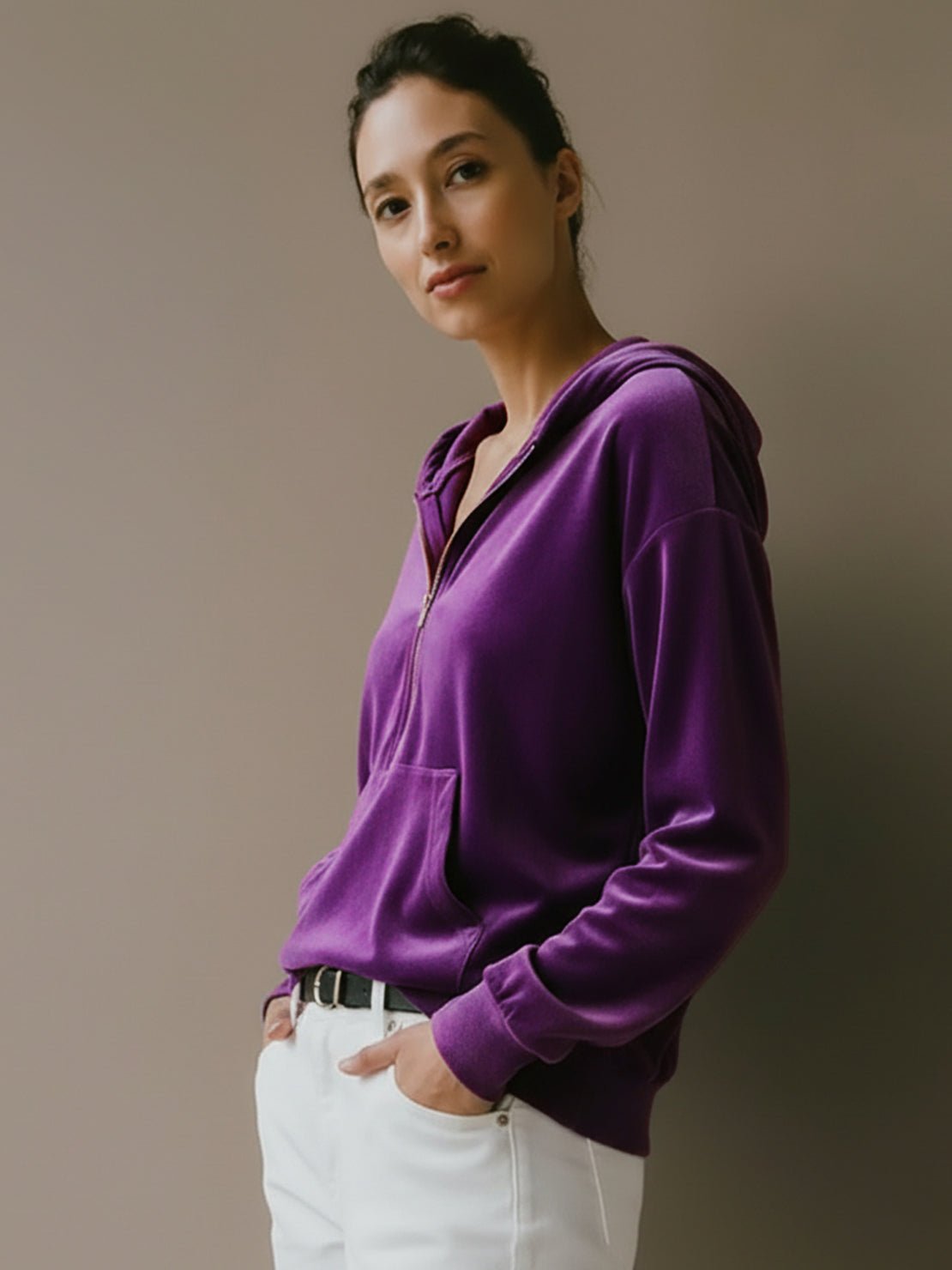 Ultra-soft velvet half-zip hoodie with hood and kangaroo pocket