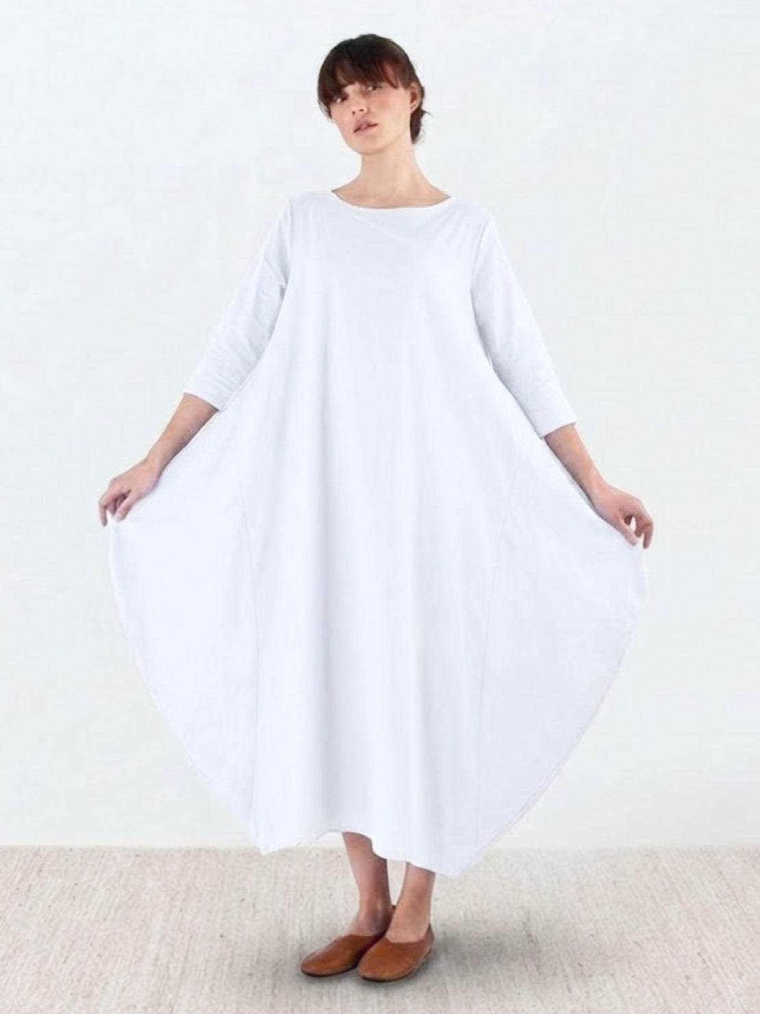 Bohemian maxi dress in loose fit with long sleeves and maxi length made from cotton-polyester blend