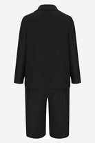 Black blazer and high-waisted shorts two-piece set made of cotton and terylene blend, slim fit, polished and coordinated style.