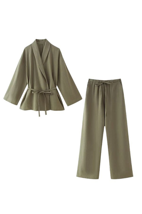 Versatile Mix-Match Lounge-to-Travel Set