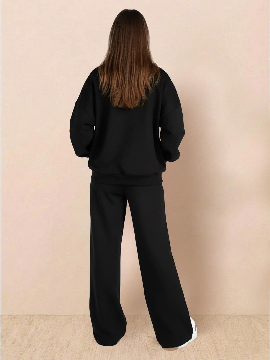 Easy Airport Lounge Set two-piece travel outfit in soft cotton-blend fabric with relaxed fit and wrinkle resistance