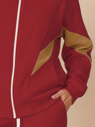 Colorblock Comfort Tracksuit with contrast curved panels and relaxed fit in wrinkle-resistant polyester fabric