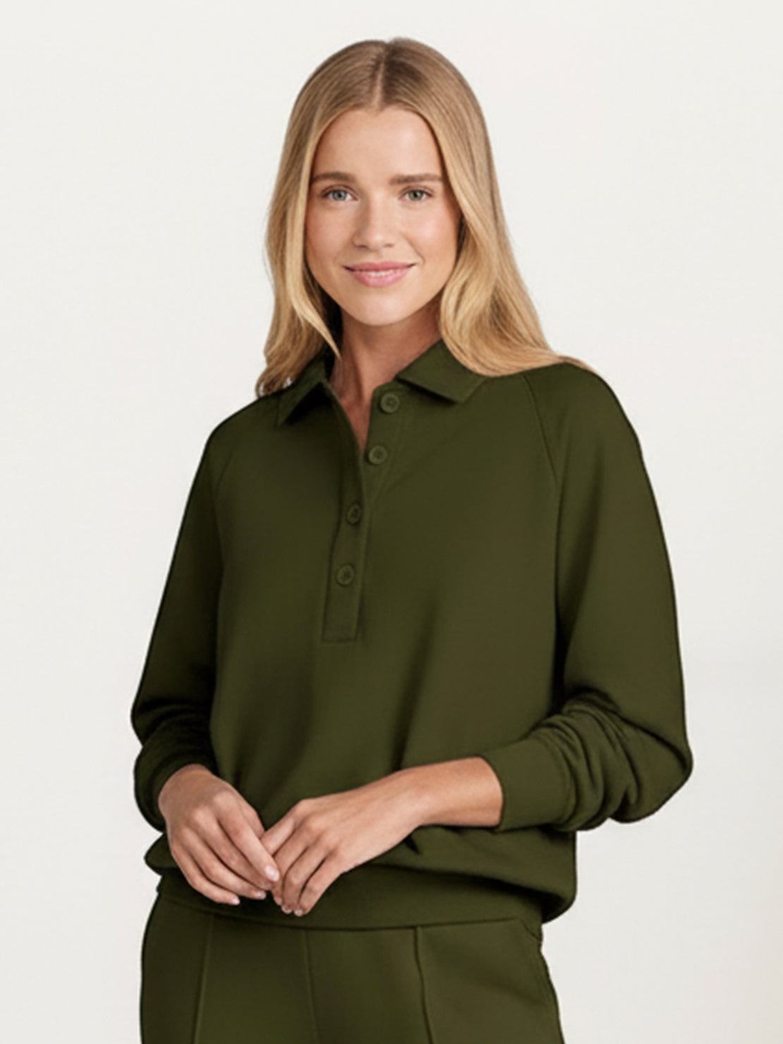 Wrinkle-free polo set with structured two-piece design in breathable fabric