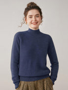 Lightweight 100% Italian cashmere sweater with mock-neck and regular fit for elegant comfort
