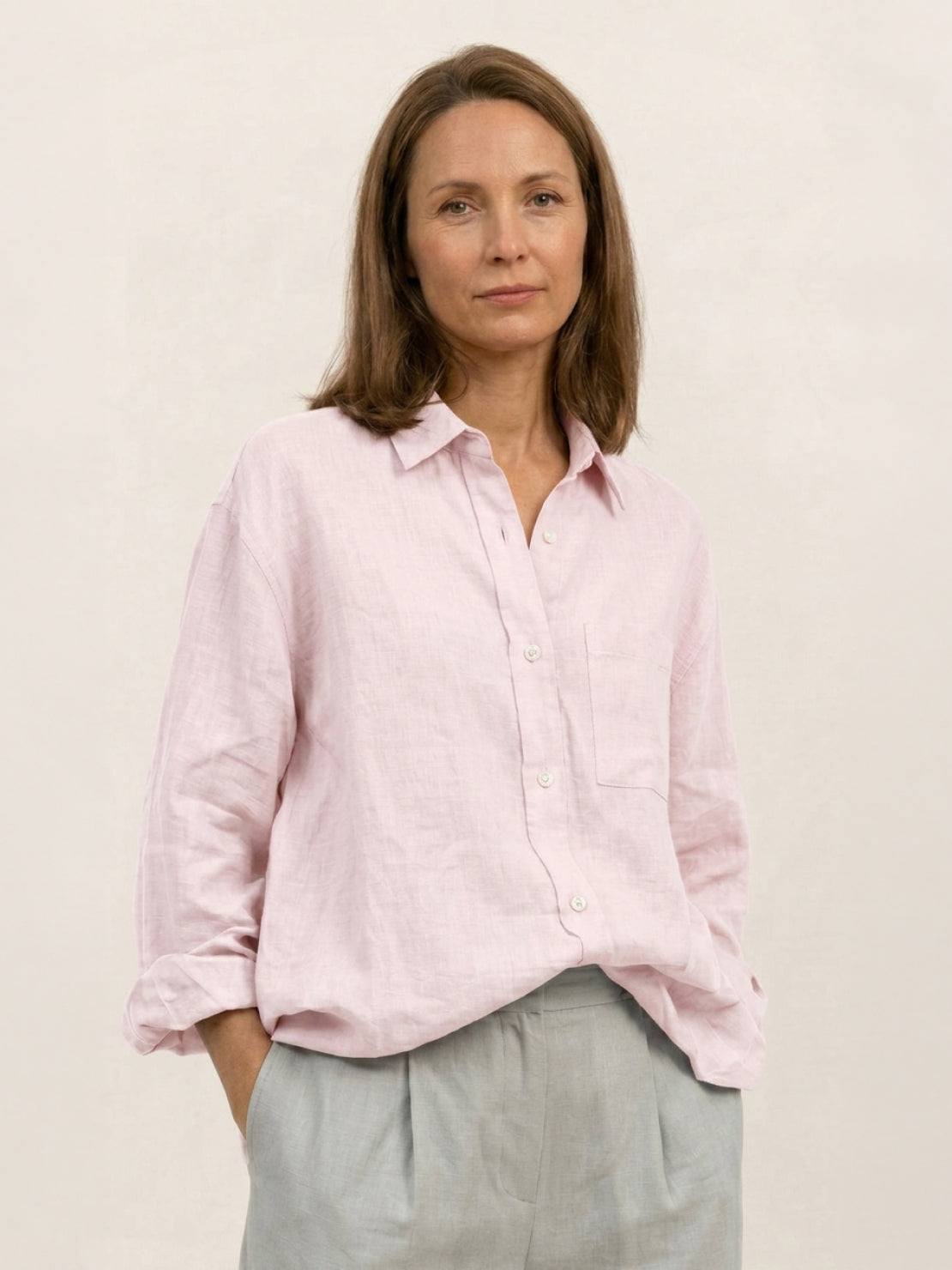 100% linen dropped-shoulder oversized shirt with long rollable sleeves and side slits