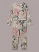 woman wearing cotton-linen monochrome relaxed longline top and wide-leg pants set