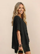 Comfy linen-like shirt and shorts two-piece set in breathable fabric for casual and versatile style