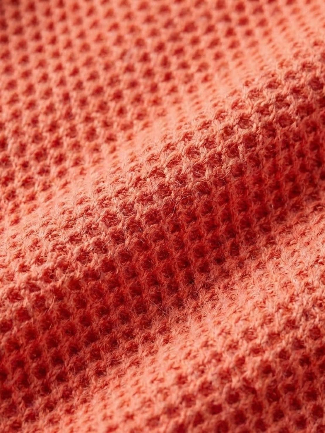 Two-piece oversized set for multi-weather comfort with breathable, wrinkle-resistant fabric and relaxed fit